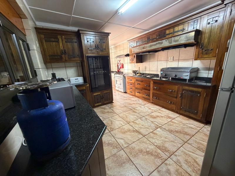 10 Bedroom Property for Sale in Kathu Northern Cape